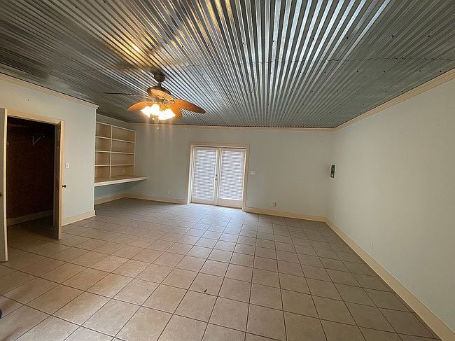 Photo of 215 N Bayshore Dr, Eastpoint, FL