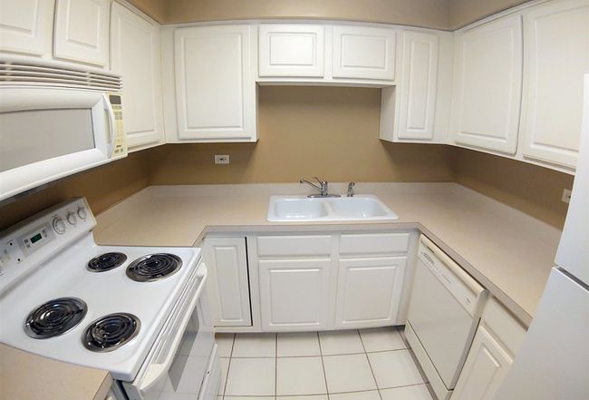 Image of 16120 Blackhawk Ct Unit 1B