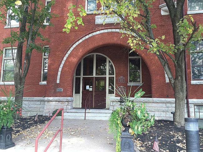 Preview of property located at 133 W Locust St Apt 219