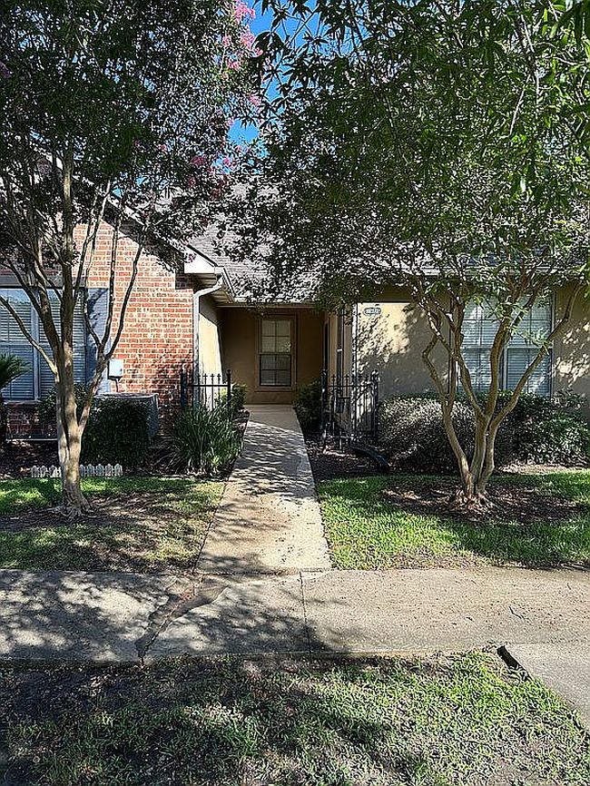Photo of 4990 Jamestown Ave Unit 43, Baton Rouge, LA