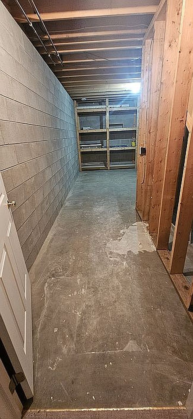 Image of 2487 Greenwood St