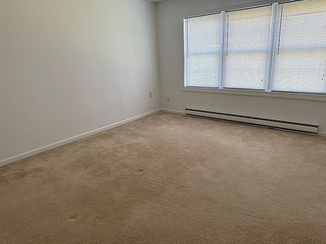 Photo of 997 Tuscawilla Dr, Charles Town, WV