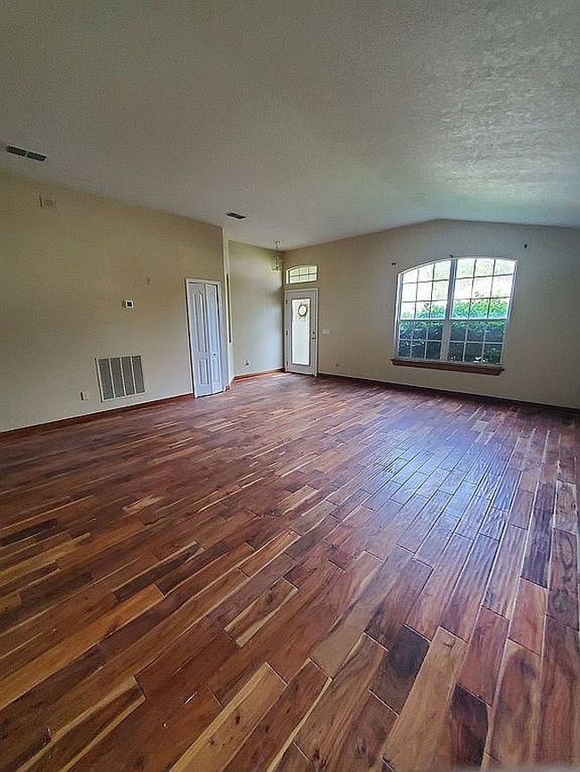 Image of 1665 Austin Ln