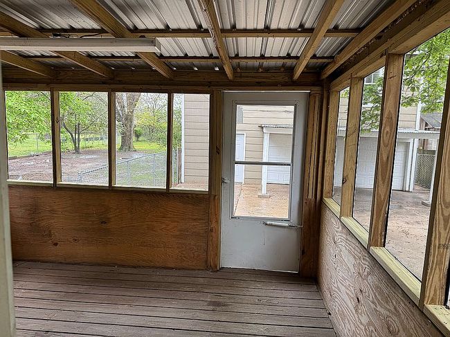 Image of 1804 S Lakeshore Dr