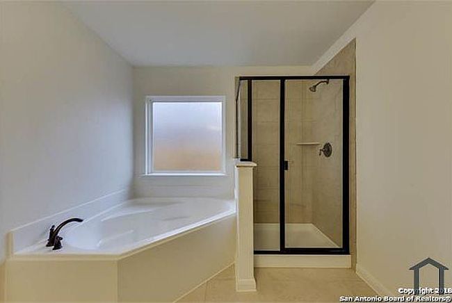 Additional photo 2 of property located at 11828 Luckey Fls