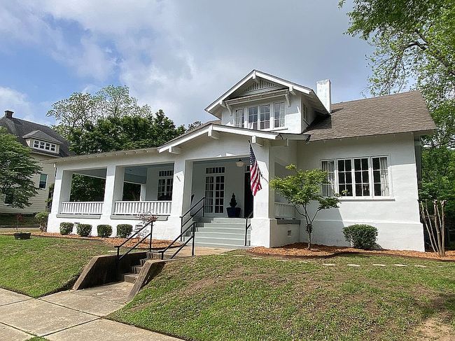 Photo of 1409 Pecan St