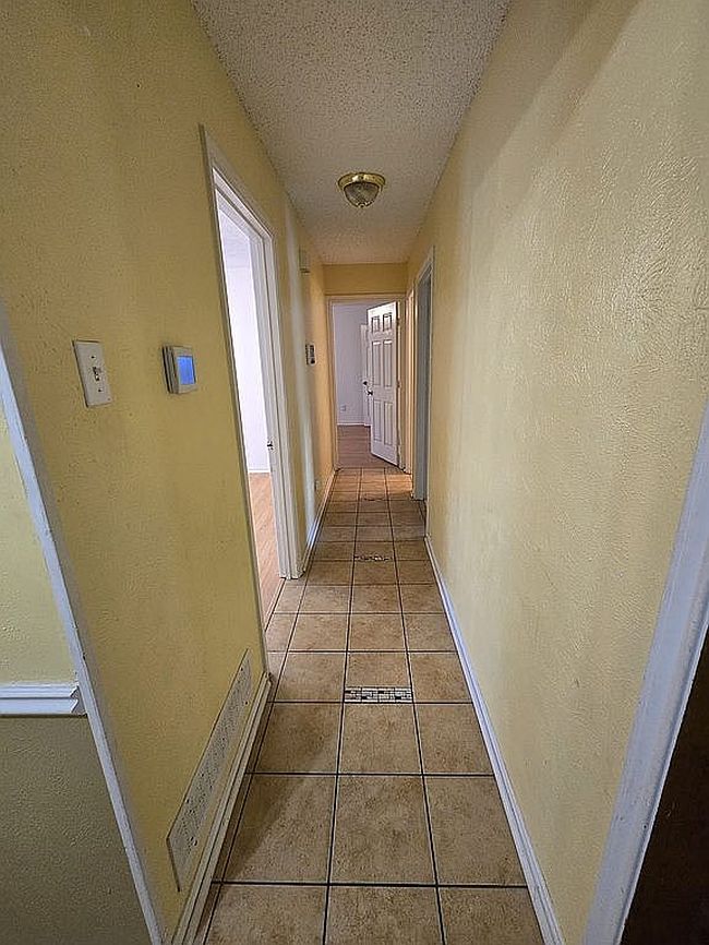 Image of 925 Shell Ln