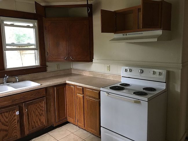 Photo of 323 Caldwell Ave, Mooresville, NC