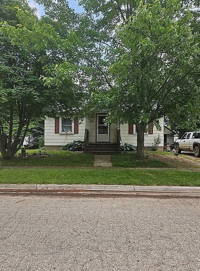 Photo of 148 N Flynn St, Sandusky, MI