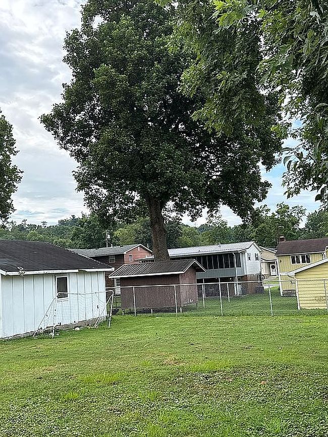 Photo of 1700 28th St, Vienna, WV