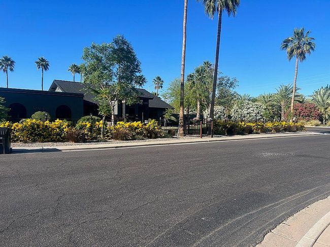 Preview of property located at 2352 E Florian Cir