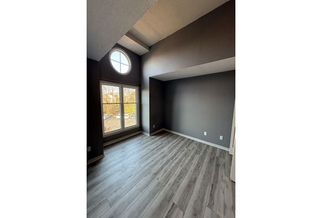 Image of 9037 J. M. Keynes Drive