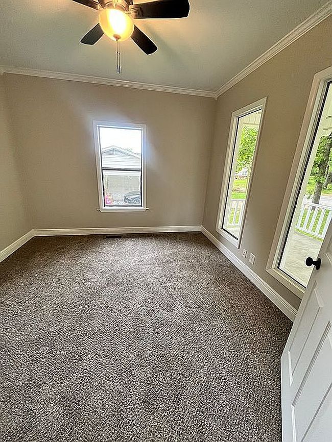 Image of 1760 N Heights Ave