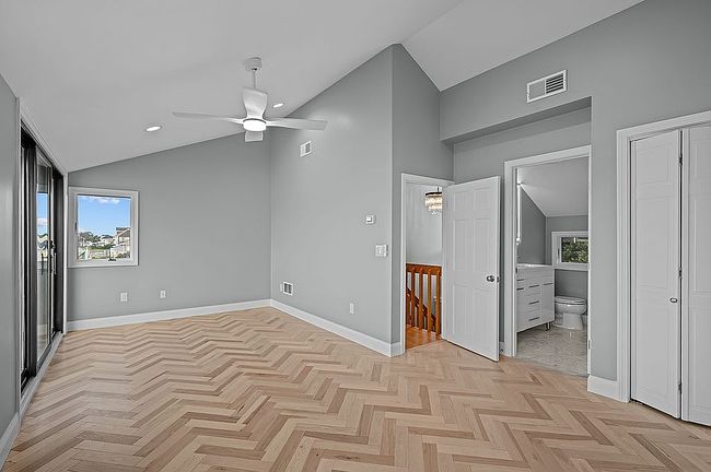 Photo of 198 Shawomet Ave, Warwick, RI