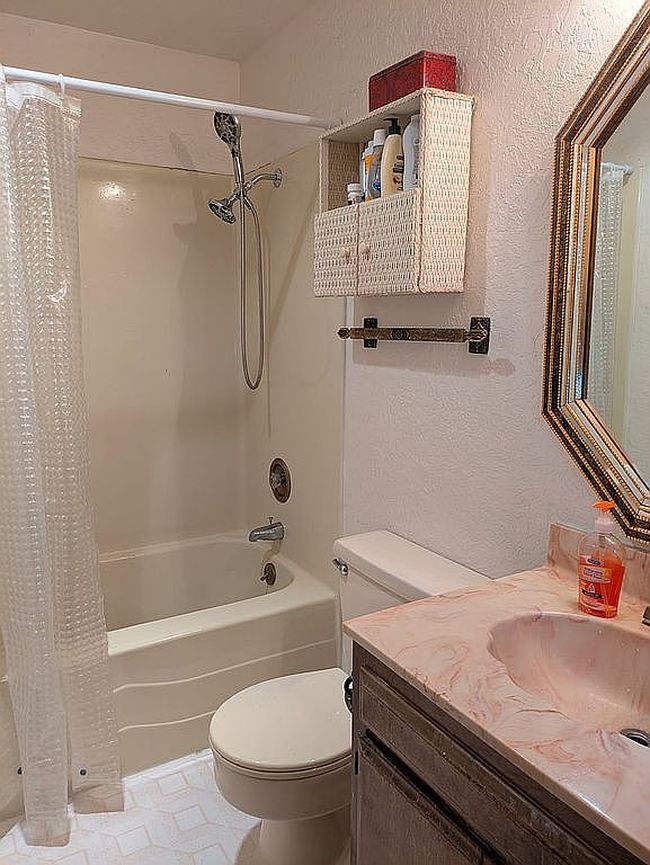 Additional photo 3 of property located at 945 W Oak St