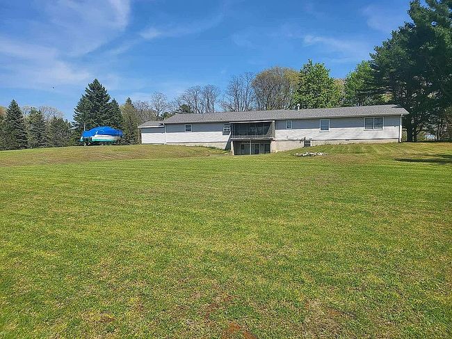 Photo of 570 Forest Rd, Oscoda, MI