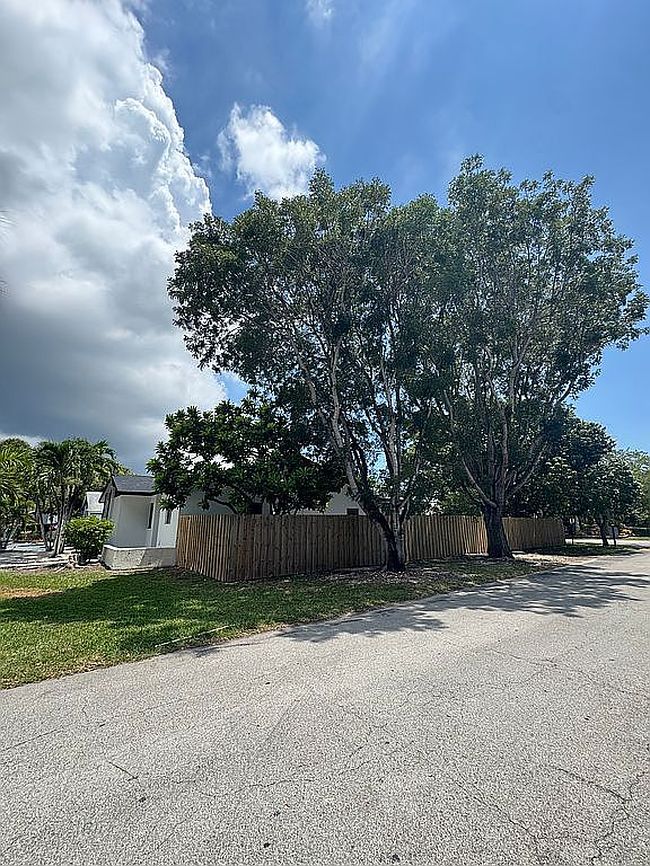 Photo of 25031 Sw 126th Ct, Homestead, FL