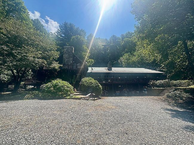 Photo of 652 Shepherds Creek Rd, Robbinsville, NC