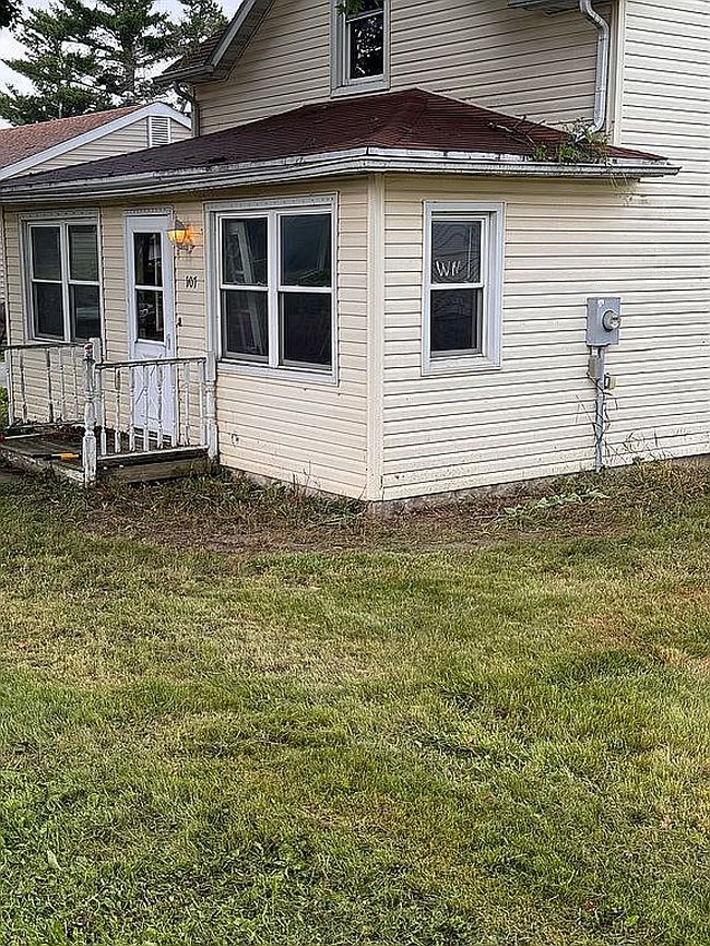 Additional photo of property located at 107 3rd Rd