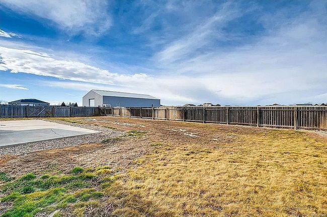 Additional photo 2 of property located at 15165 Umpire St