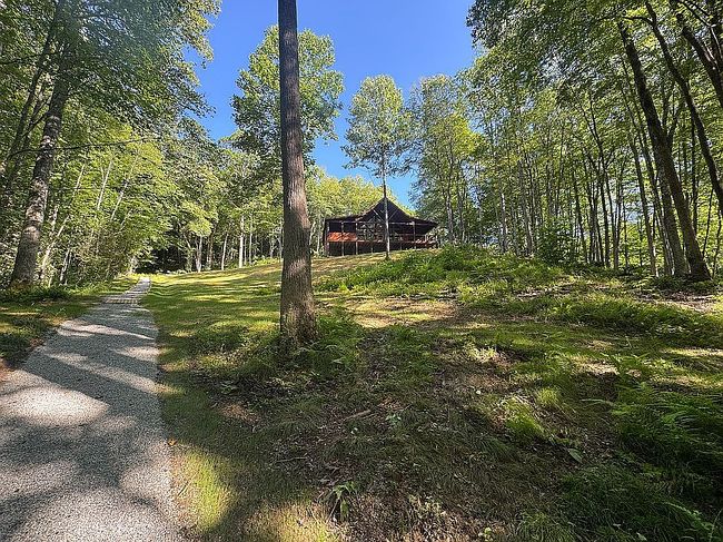Photo of 308 Black Bear Trl, Topton, NC