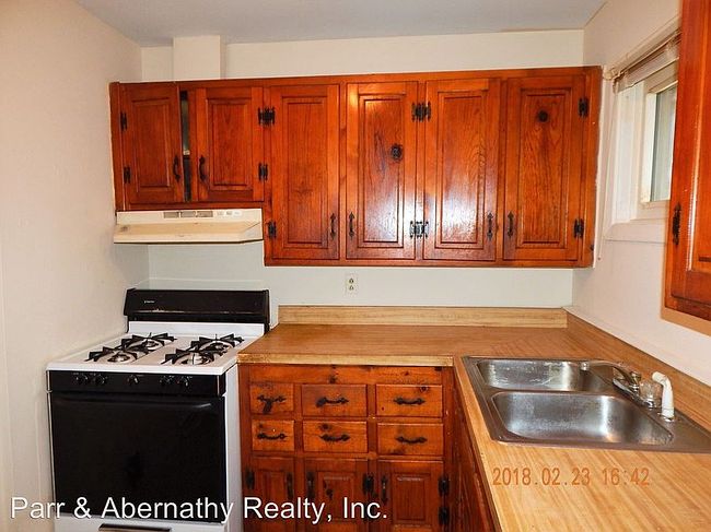 Additional photo 2 of property located at 2128 Van Dorn St