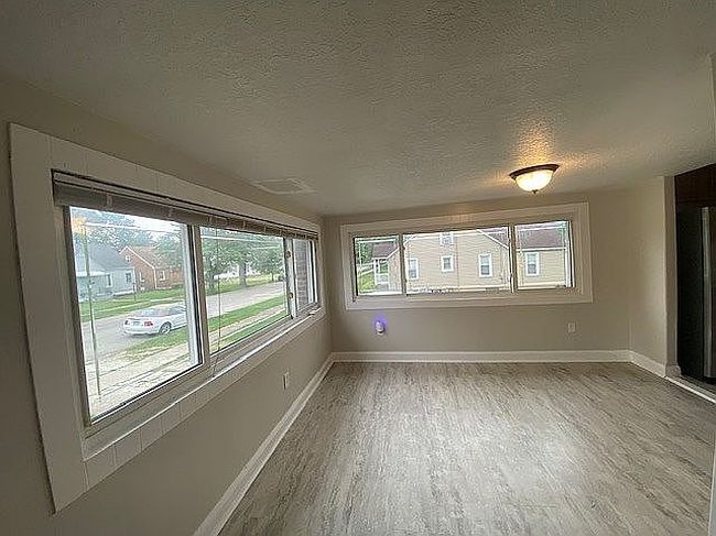 Image of 407 S Yates Ave