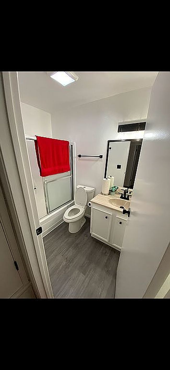 Image of 10636 Woodley Ave Unit 44