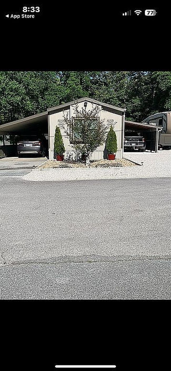 8248 Harbor Dr, Rogers, AR