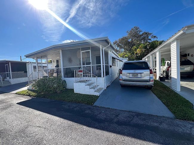 Image of 1518 S 33rd Way