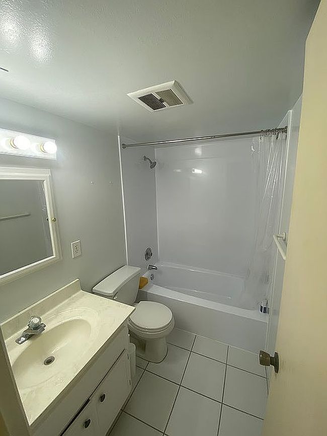 Photo of 2601 Ne 14th Street Cswy Apt 222, Pompano Beach, FL
