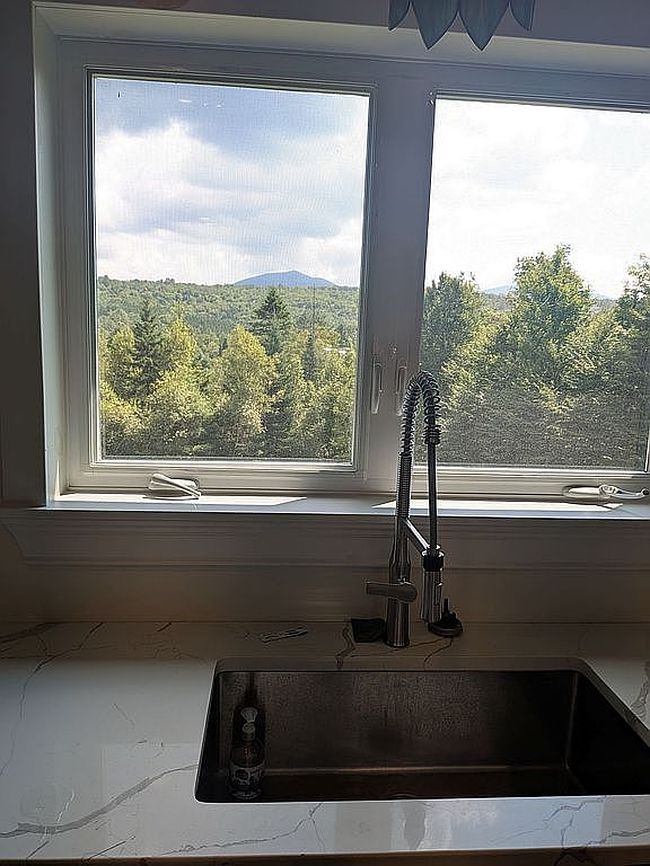 Photo of 80 Hiram Ln, Lyndonville, VT