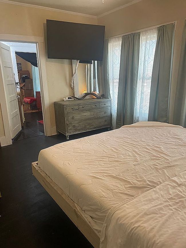 Additional photo 3 of property located at 1222 East St