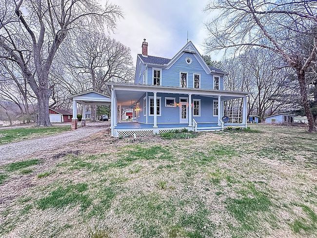 Image of 7015 W Southport Rd