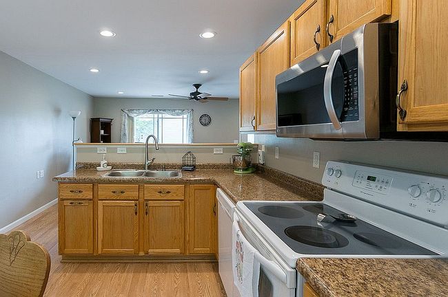 Photo of 2742 O Ave Nw #A, Cedar Rapids, IA
