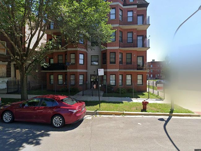 4755 S Saint Lawrence Ave #B3, Chicago, IL