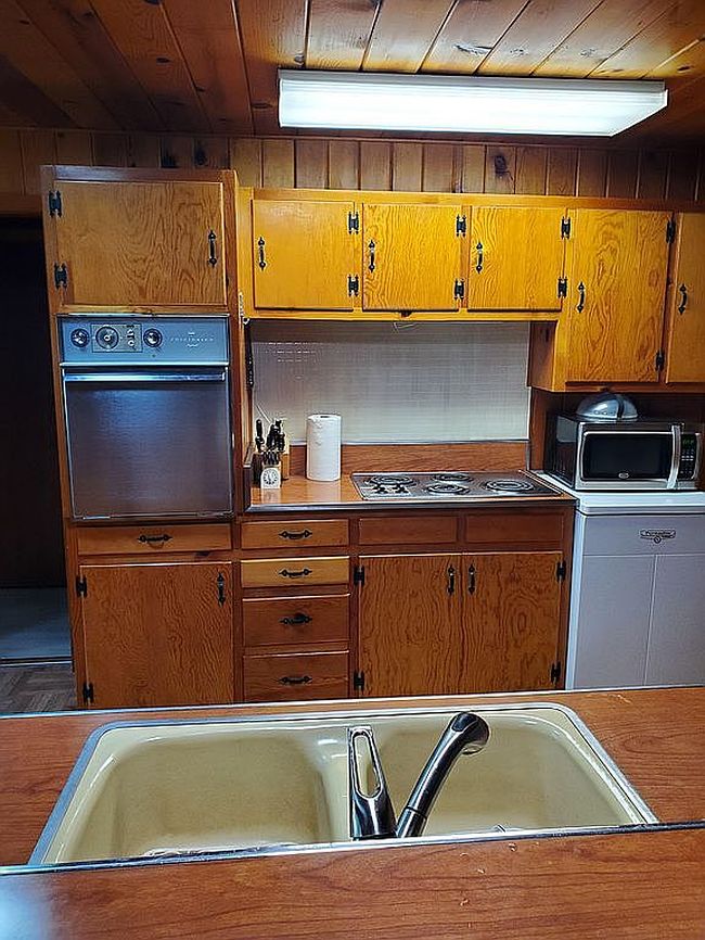 Photo of 1771 James Dr, Springville, CA