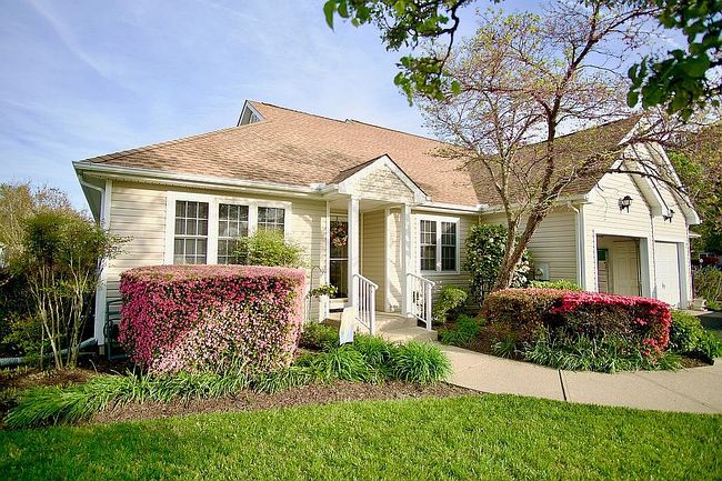 Image of 933 W Schumaker Manor Dr