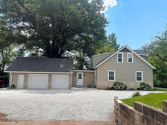 Photo of 5501 Kratzville Rd, Evansville, IN