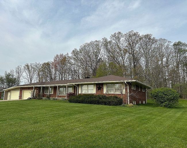 Additional photo 2 of property located at 1805 State Highway 801 N