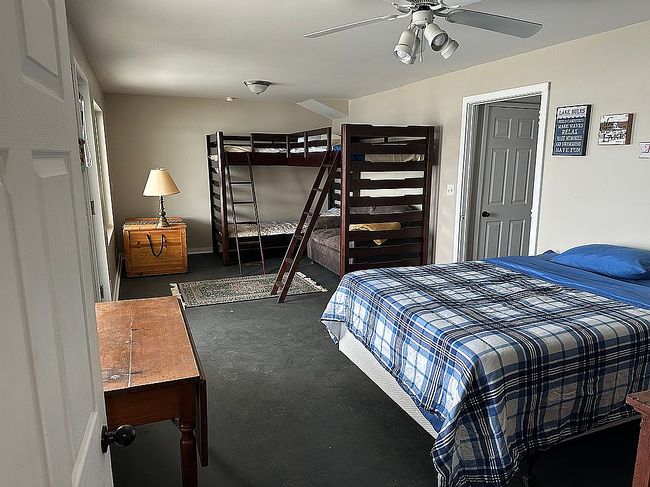 Image of 917 Elm St