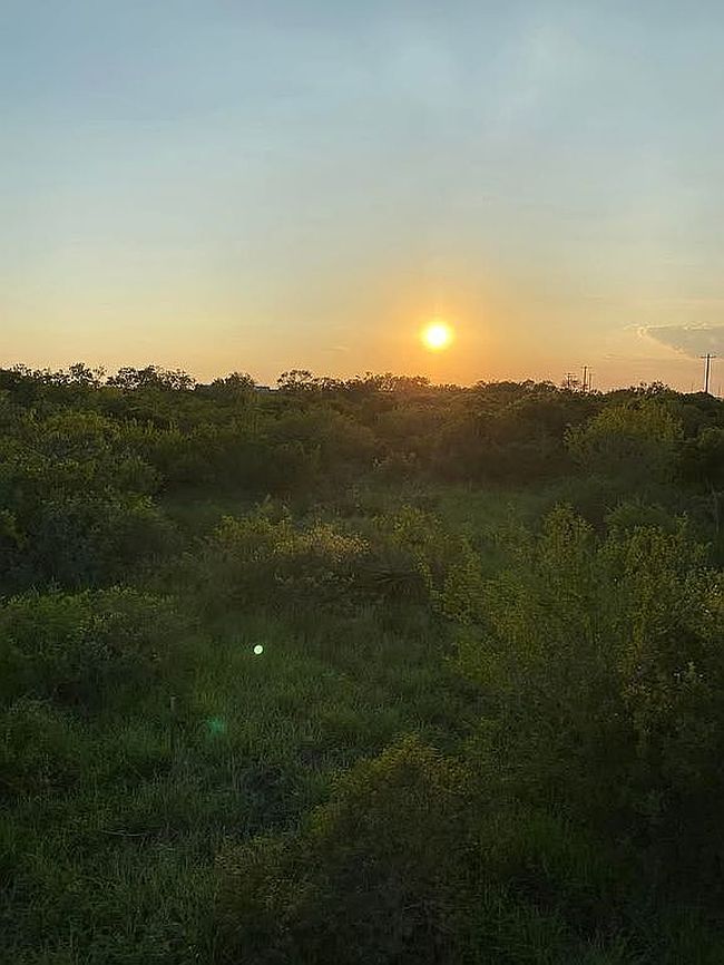 Photo of 1870 W Fm 140, Jourdanton, TX
