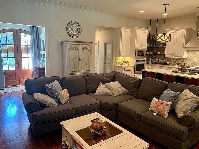 Additional photo 3 of property located at 4256 Athens Dr