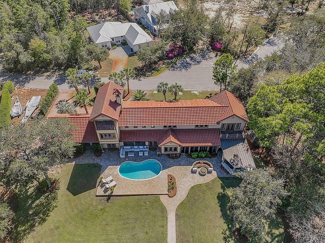 Image of 576 Shelter Cove Dr