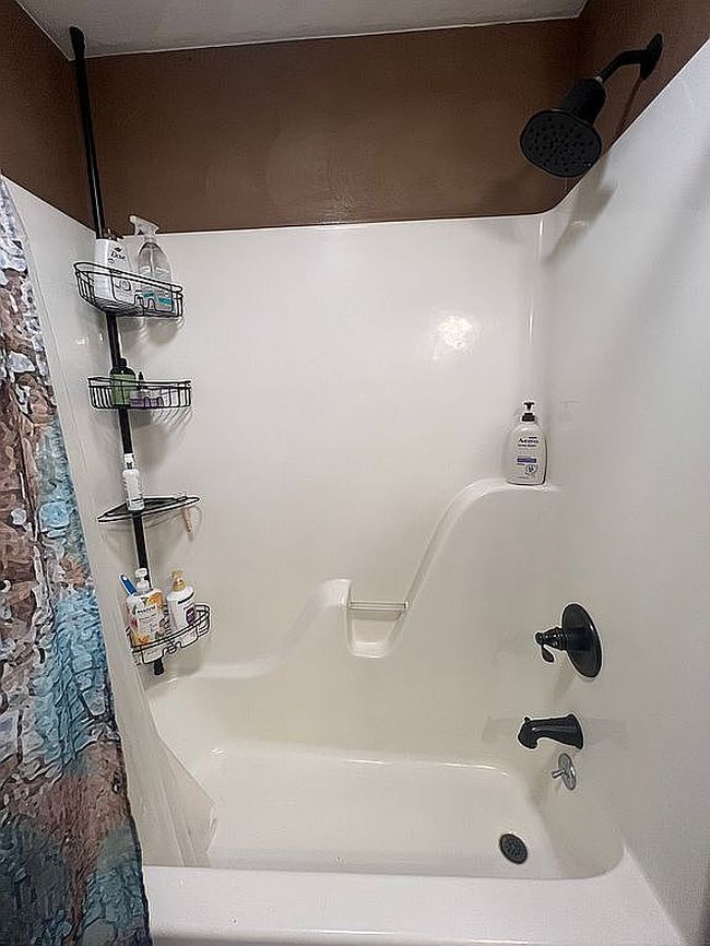 Image of 1014 S Shamrock Cir
