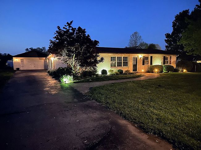 Image of 50 E Rodighiero Ave