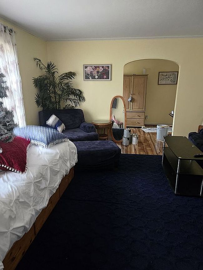 Preview of property located at 120 Woodland Rd