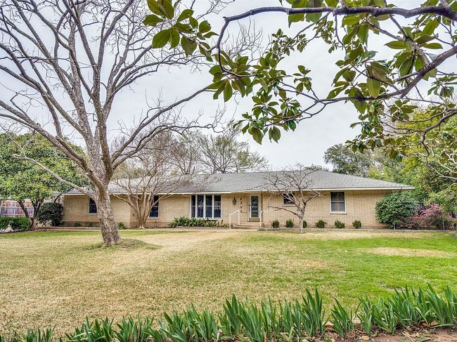 4305 Lively Ln, Dallas, TX