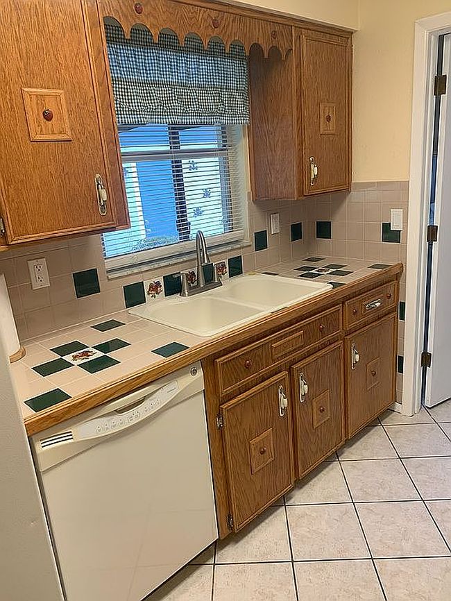 Preview of property located at 807 E Orange St