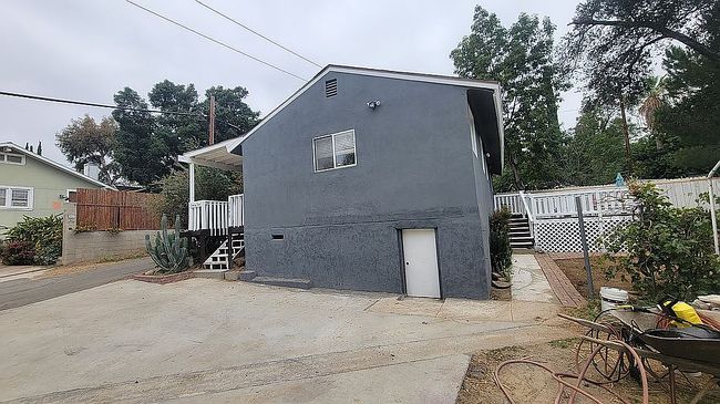 Photo of 9246 Rowell Ave, Chatsworth, CA